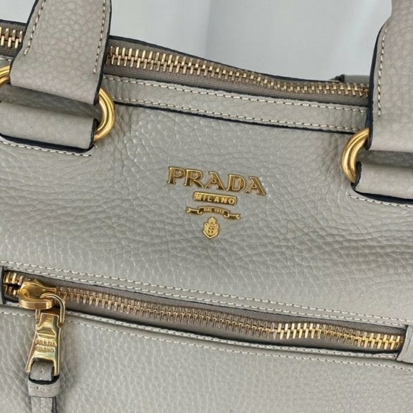 PRADA - Picture 6 of 7